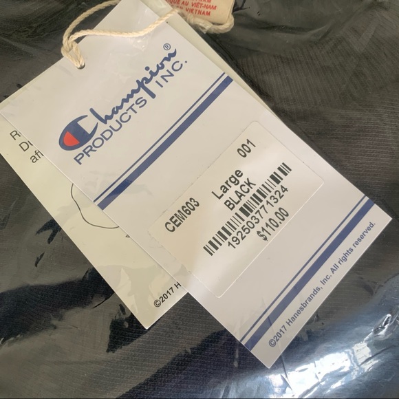 Champion Reverse Weave Black Crewneck Sweatshirt - Picture 4 of 6